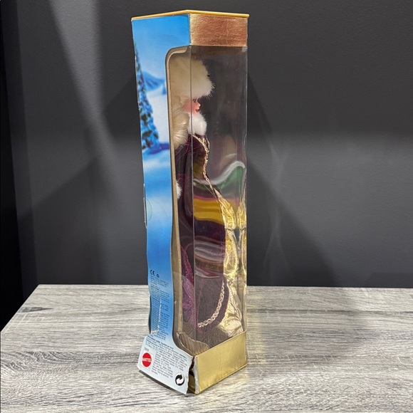 Mattel | Barbie: Happy Holidays Special Edition (1996) - Vintage Barbie Doll - Picture 4 of 15